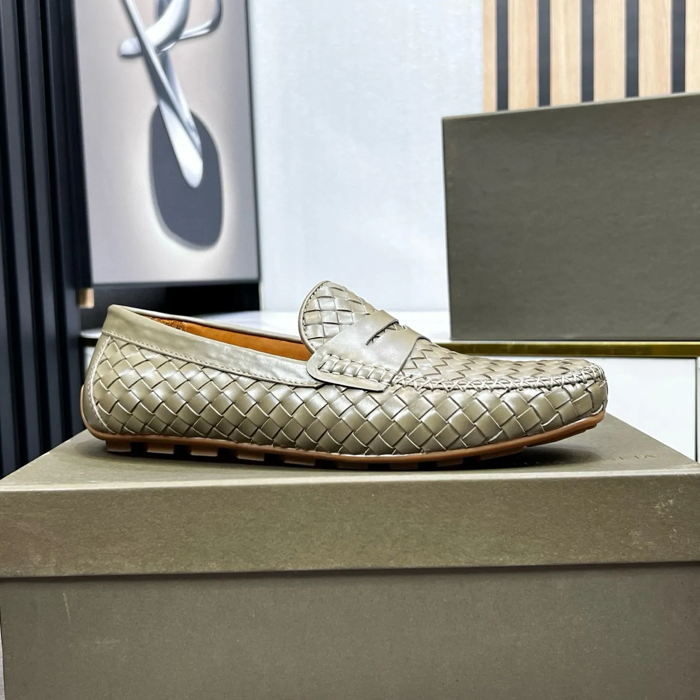 Ex-factory price 500 BV〰️Handmade classic men's leather shoes, Doudou shoes👉👉driving shoes, slip-on shoes, made of imported cowhide woven from Italy, 💕water-dyed cowhide lining, 🔊original outsole, waterproof platform design, comfortable on the feet. A good choice for traveling and driving, two colors available, code number: 38-44, (45 can be customized)